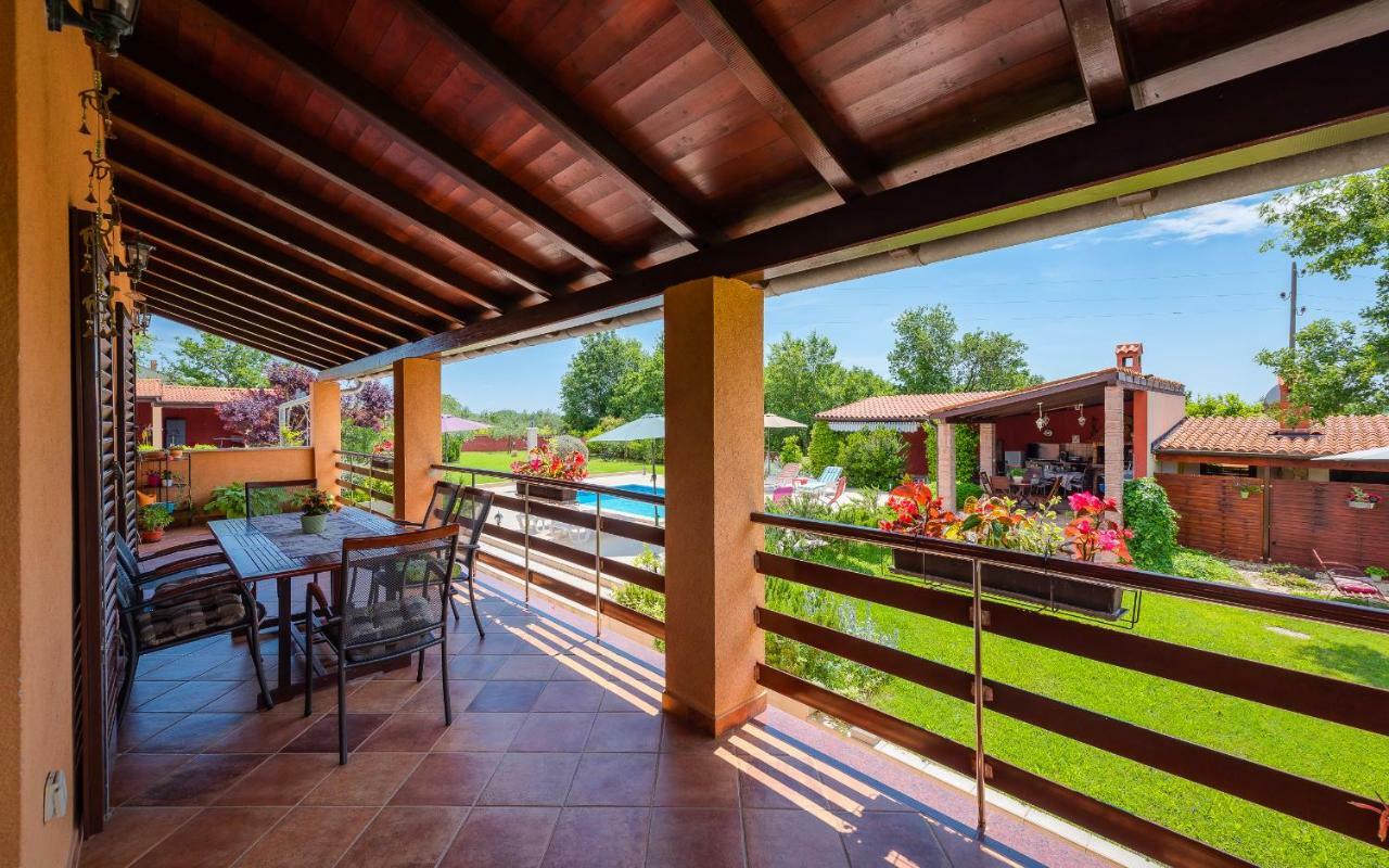 Hacienda Rosemary Villa Muntić Екстериор снимка