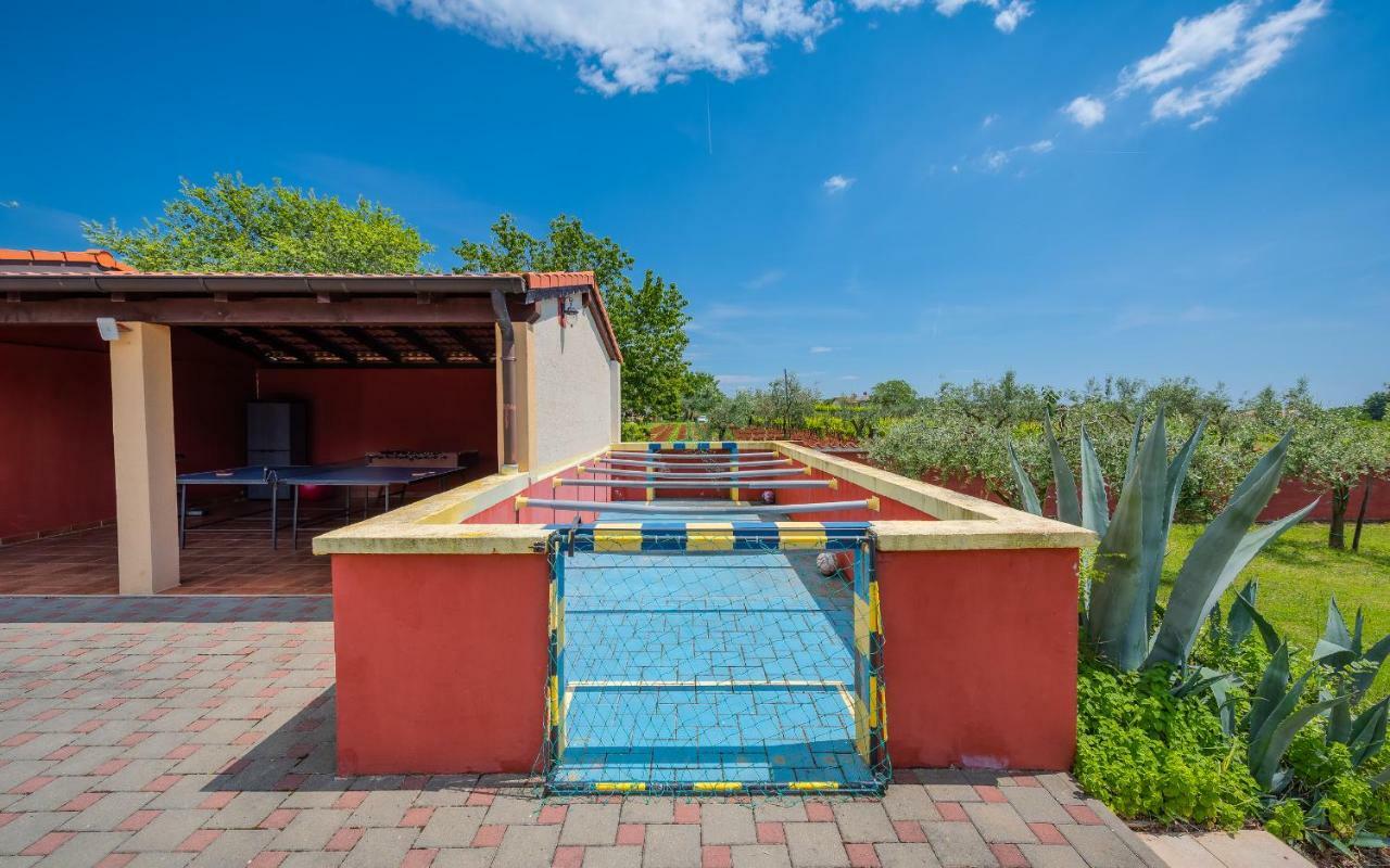 Hacienda Rosemary Villa Muntić Екстериор снимка