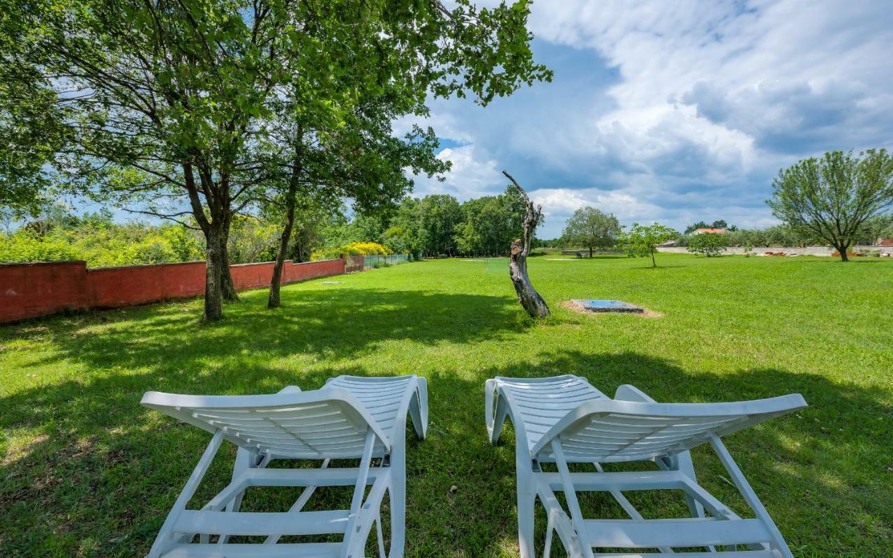 Hacienda Rosemary Villa Muntić Екстериор снимка