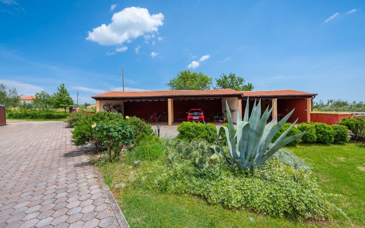 Hacienda Rosemary Villa Muntić Екстериор снимка