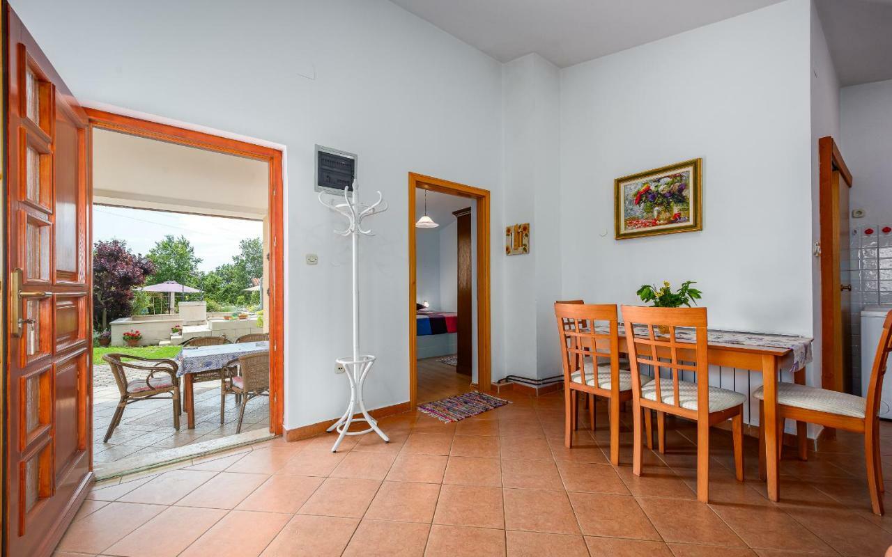 Hacienda Rosemary Villa Muntić Екстериор снимка