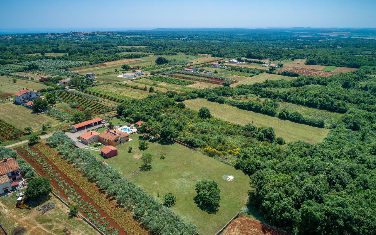 Hacienda Rosemary Villa Muntić Екстериор снимка