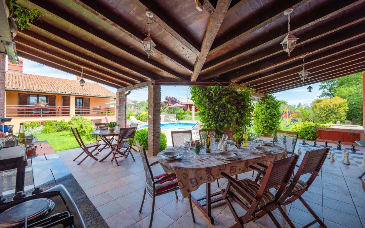 Hacienda Rosemary Villa Muntić Екстериор снимка