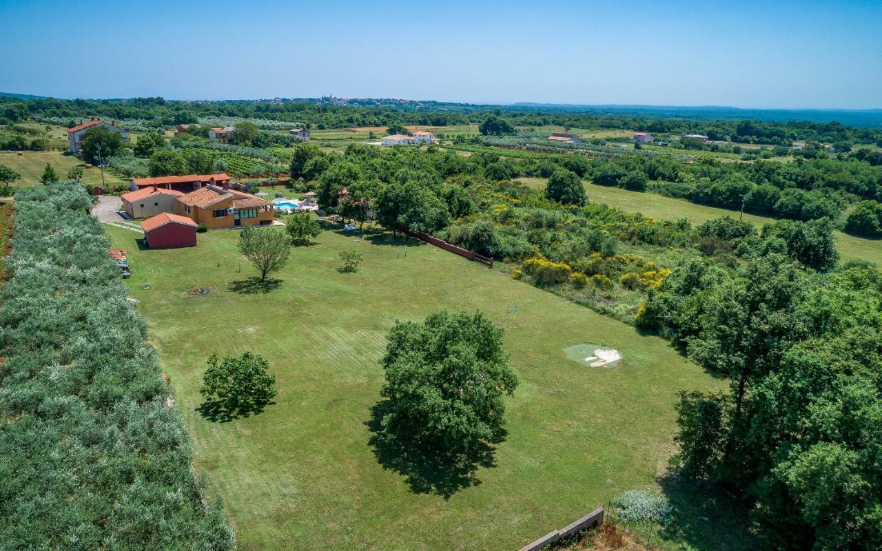 Hacienda Rosemary Villa Muntić Екстериор снимка