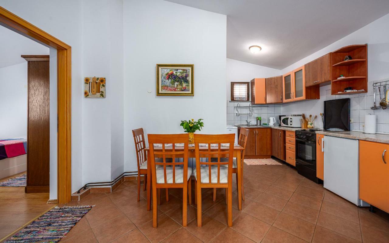 Hacienda Rosemary Villa Muntić Екстериор снимка